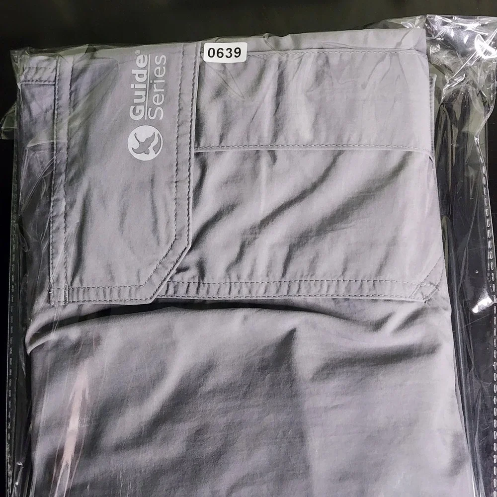 Gander Mountain Cargo Pants Mens L/30 Gray Convertible Zip Off Hiking Never Worn